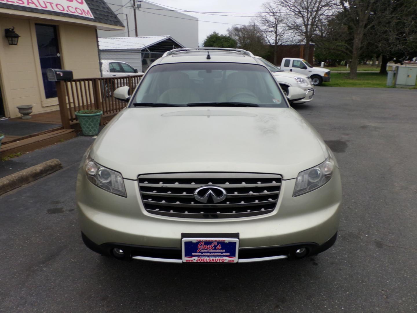 2008 Champagne Infiniti FX FX35 AWD (JNRAS08W08X) with an 3.5L V6 DOHC 24V engine, 5-Speed Automatic Overdrive transmission, located at 5700 Curlew Drive, Norfolk, VA, 23502, (757) 455-6330, 36.841885, -76.209412 - Photo#3